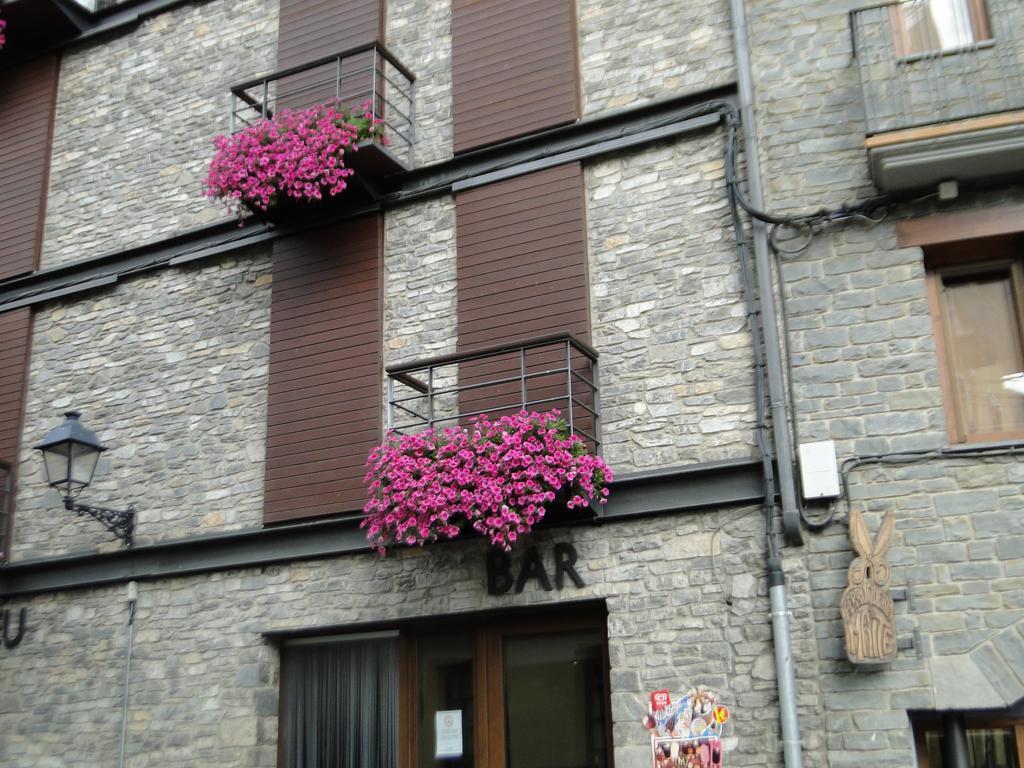 Pensio La Creu Hotel Esterri d'Àneu Exterior photo