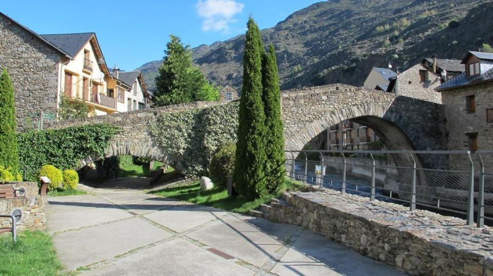 Pensio La Creu Hotel Esterri d'Àneu Exterior photo